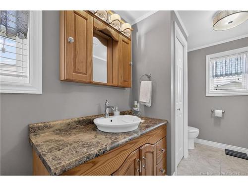 2 Bur Oak St, Moncton, NB 