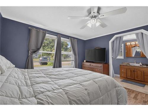 2 Bur Oak St, Moncton, NB 