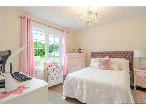26 Leavery St, Fredericton, NB 