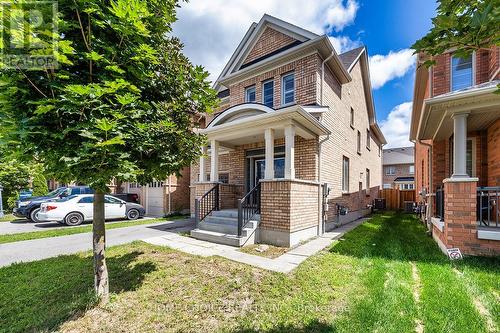 427 Windsfields Farm Drive W, Oshawa, ON - Outdoor