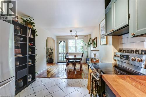148 St Andrews Drive, Hamilton, ON - Indoor Photo Showing Kitchen