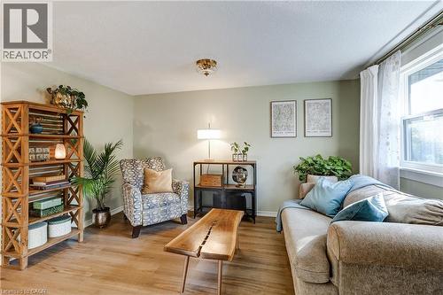 148 St Andrews Drive, Hamilton, ON - Indoor Photo Showing Living Room