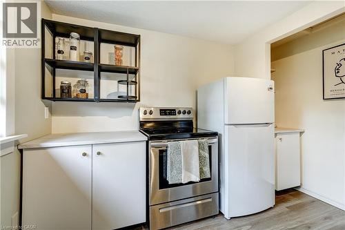 148 St Andrews Drive, Hamilton, ON - Indoor Photo Showing Kitchen