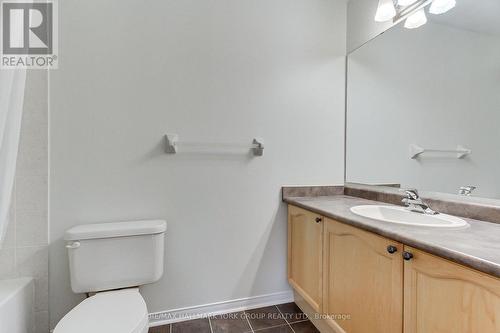 39 Millcliff Circle, Aurora, ON - Indoor Photo Showing Bathroom