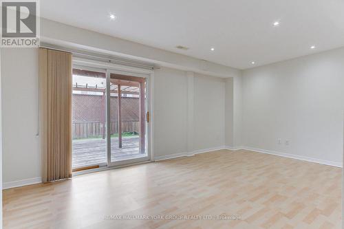 39 Millcliff Circle, Aurora, ON - Indoor Photo Showing Other Room