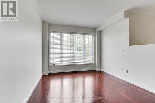 39 Millcliff Circle, Aurora, ON - Indoor Photo Showing Other Room