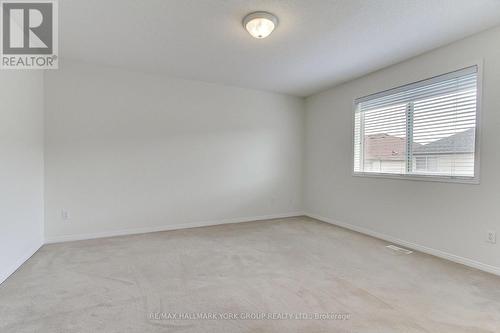 39 Millcliff Circle, Aurora, ON - Indoor Photo Showing Other Room