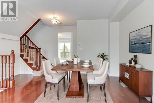 39 Millcliff Circle, Aurora, ON - Indoor Photo Showing Dining Room
