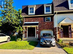 72 - 900 POND VIEW ROAD  London South (South T), ON N5Z 4L7