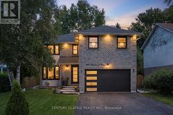 1040 BIRCHWOOD DRIVE  Newmarket, ON L3Y 6J8