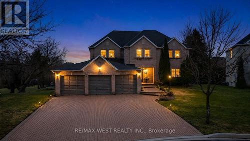 93 FERN VALLEY CRESCENT  Richmond Hill, ON L4E 2J6