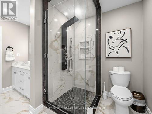 2023 Jacamar Court, Mississauga, ON - Indoor Photo Showing Bathroom