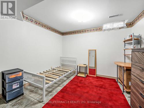 2023 Jacamar Court, Mississauga, ON - Indoor Photo Showing Bedroom