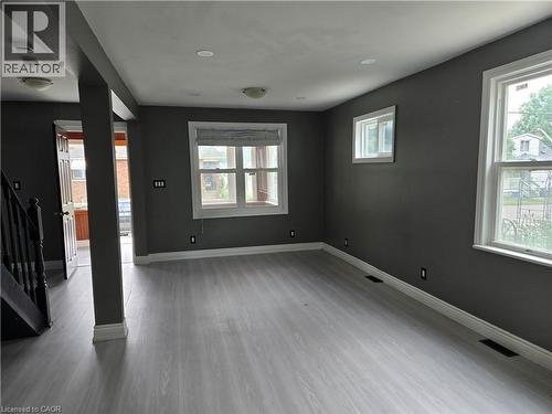 6269 Franklin Avenue, Niagara Falls, ON - Indoor Photo Showing Other Room