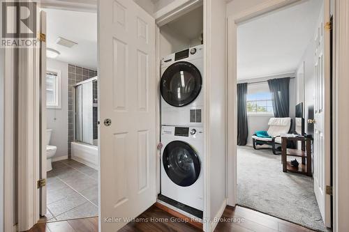 upstairs laundry - 217 Deerpath Drive, Guelph (Willow West/Sugarbush/West Acres), ON - Indoor Photo Showing Laundry Room