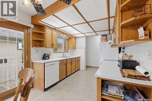195 Forsyth Crescent, Regina, SK - Indoor Photo Showing Kitchen