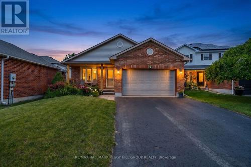18 DRAPER CRESCENT  Barrie, ON L4N 8A9