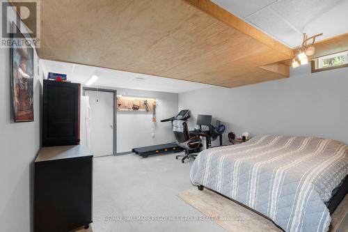 18 Draper Crescent, Barrie, ON - Indoor