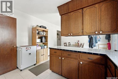 7208 Dewdney Avenue, Regina, SK - Indoor Photo Showing Kitchen