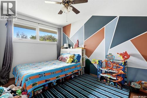 7208 Dewdney Avenue, Regina, SK - Indoor Photo Showing Bedroom