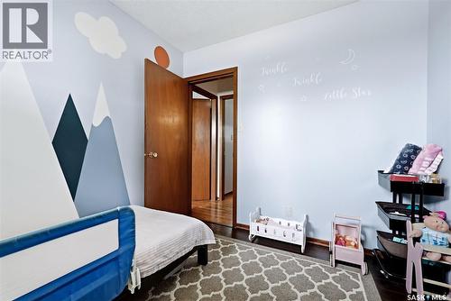 7208 Dewdney Avenue, Regina, SK - Indoor Photo Showing Bedroom