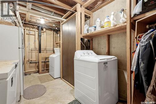 7208 Dewdney Avenue, Regina, SK - Indoor Photo Showing Laundry Room