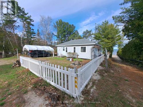 4 Pinewood Drive, Tiny, ON - Outdoor