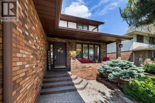 534 MICHAEL CRESCENT , LaSalle, Ontario N9J 3A3 4