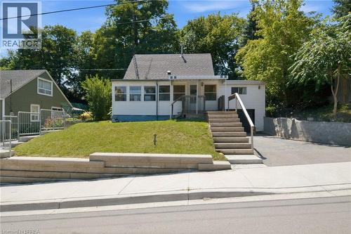 42 DUNDAS Street E  Brantford, ON N3R 1R5
