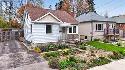 810 BYRON STREET S  Whitby (Downtown Whitby), ON L1N 4R8