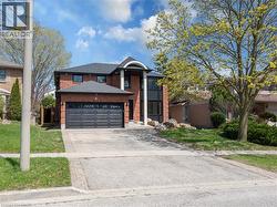 11 BRIDLEWOOD Drive  Guelph, ON N1G 4A5
