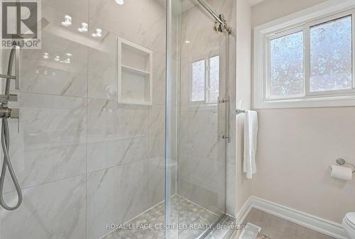 3135 Shadetree Drive, Mississauga, ON - Indoor Photo Showing Bathroom