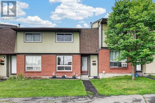 1352 BAKKER COURT  Ottawa, ON K1C 2K4