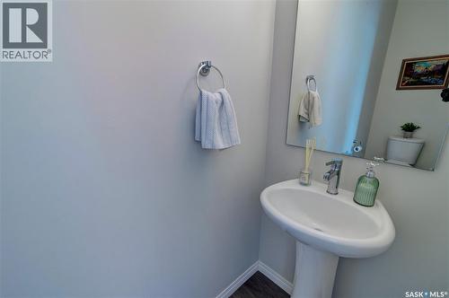 3277 Chuka Boulevard, Regina, SK - Indoor Photo Showing Bathroom