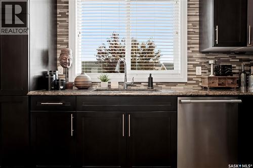 5413 Green Silverberry Drive E, Regina, SK - Indoor Photo Showing Kitchen