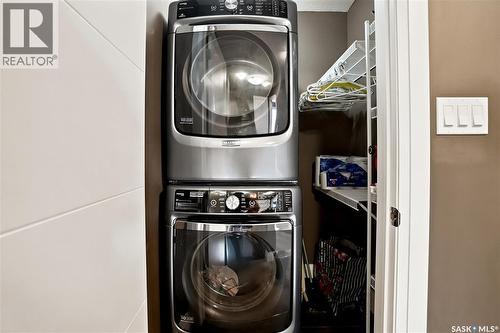 5413 Green Silverberry Drive E, Regina, SK - Indoor Photo Showing Laundry Room