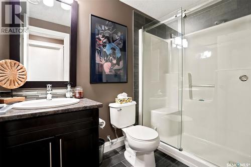 5413 Green Silverberry Drive E, Regina, SK - Indoor Photo Showing Bathroom