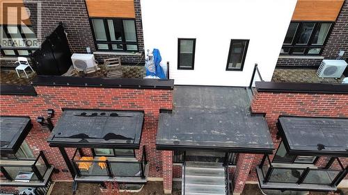 287 Chapel Hill Drive, Kitchener, ON - Outdoor