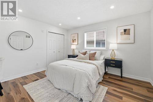 1334 Upper Paradise Road, Hamilton, ON - Indoor Photo Showing Bedroom