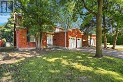 34A CLARIDGE DRIVE  Richmond Hill, ON L4C 6H3