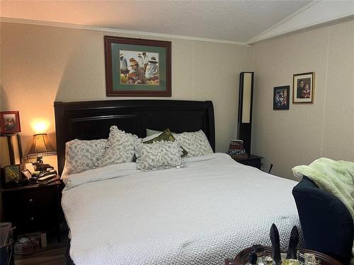 14 Goldfinch Crescent, Brandon, MB - Indoor Photo Showing Bedroom