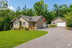 25 LAKELAND AVENUE  Trent Lakes, ON K0L 1J0