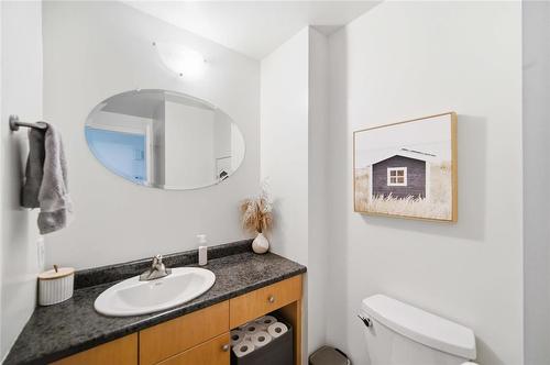 19 Lechman Place, Winnipeg, MB - Indoor Photo Showing Bathroom