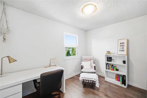19 Lechman Place, Winnipeg, MB - Indoor Photo Showing Office