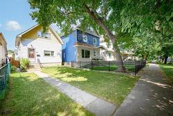 207 Hill Street  Winnipeg, MB R2H 2L7
