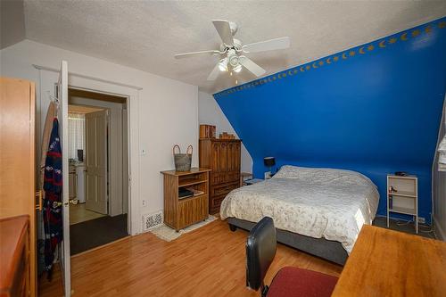 207 Hill Street, Winnipeg, MB - Indoor Photo Showing Bedroom