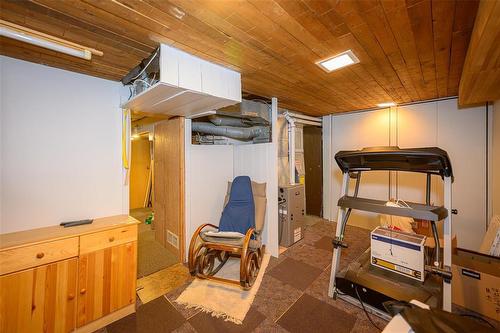 207 Hill Street, Winnipeg, MB - Indoor
