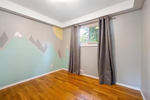 106 Clayton Drive, Winnipeg, MB - Indoor Photo Showing Other Room