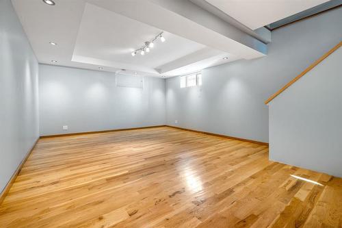 106 Clayton Drive, Winnipeg, MB - Indoor Photo Showing Other Room