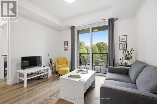 308 - 107 Roger Street, Waterloo, ON - Indoor Photo Showing Living Room